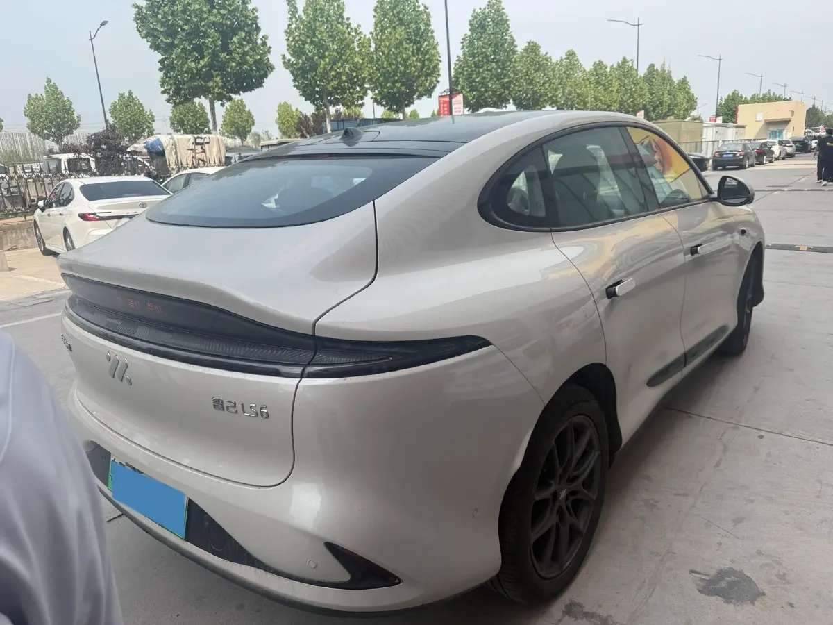 2025 IM LS6 BEV 75KWH,autocango,china used car exporter,china ev exporter,chinese used car exporter,chinese used ev exporter