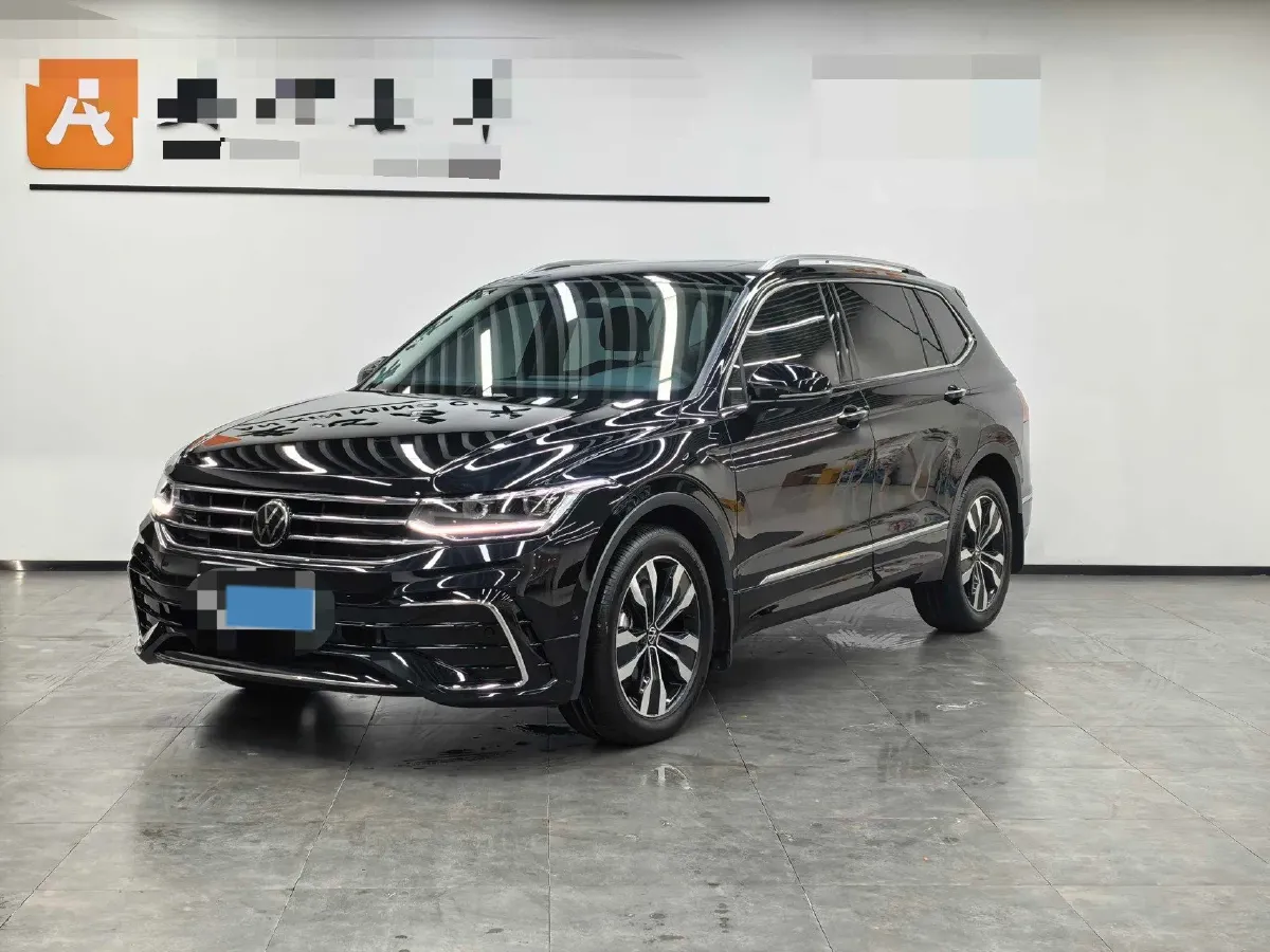 2025 Volkswagen Tiguan L 2.0T 186HP L4 7DCT,autocango,china used car exporter,china ev exporter,chinese used car exporter,chinese used ev exporter