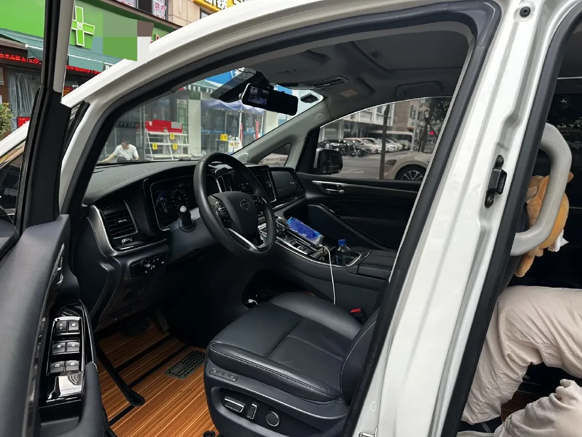 2021 GAC Trumpchi M8 2.0T 252HP L4 8AT,autocango,china used car exporter,china ev exporter,chinese used car exporter,chinese used ev exporter