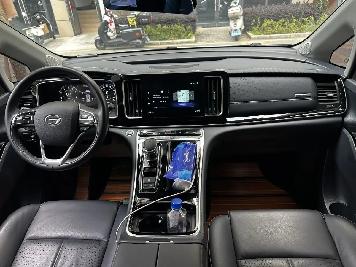 2021 GAC Trumpchi M8 2.0T 252HP L4 8AT,autocango,china used car exporter,china ev exporter,chinese used car exporter,chinese used ev exporter