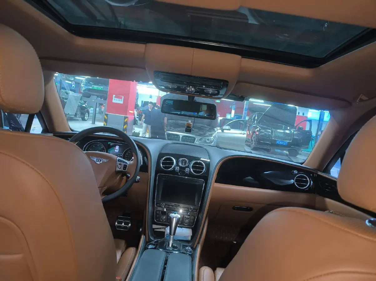 2017 Bentley Flying Spur 4.0T 528HP V8 8AT,autocango,china used car exporter,china ev exporter,chinese used car exporter,chinese used ev exporter