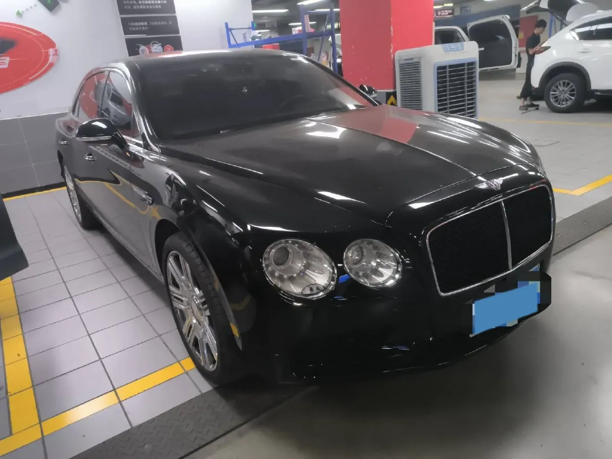 2017 Bentley Flying Spur 4.0T 528HP V8 8AT,autocango,china used car exporter,china ev exporter,chinese used car exporter,chinese used ev exporter