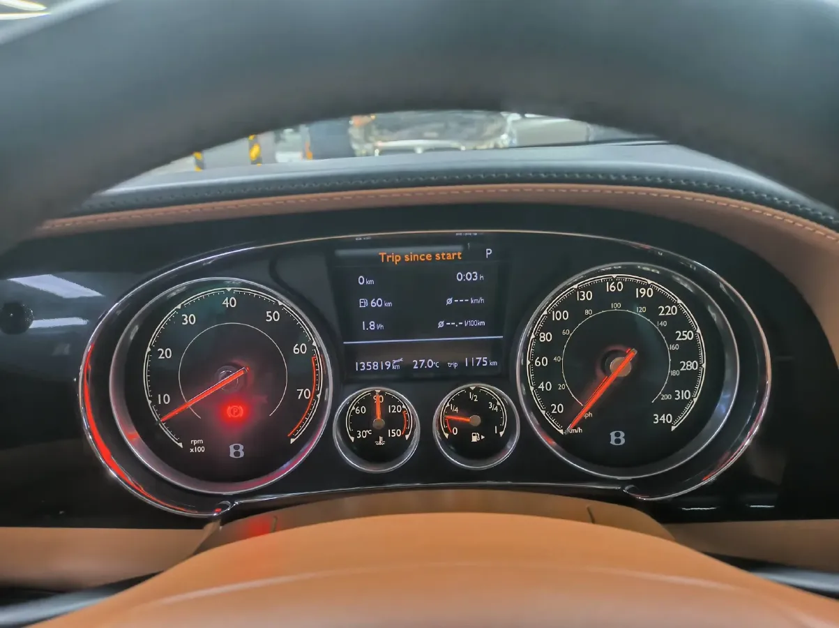 2017 Bentley Flying Spur 4.0T 528HP V8 8AT,autocango,china used car exporter,china ev exporter,chinese used car exporter,chinese used ev exporter