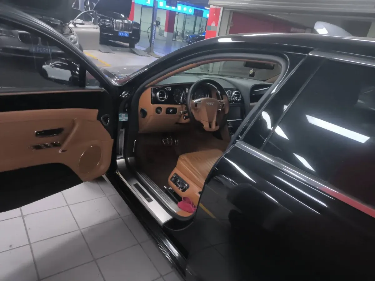 2017 Bentley Flying Spur 4.0T 528HP V8 8AT,autocango,china used car exporter,china ev exporter,chinese used car exporter,chinese used ev exporter