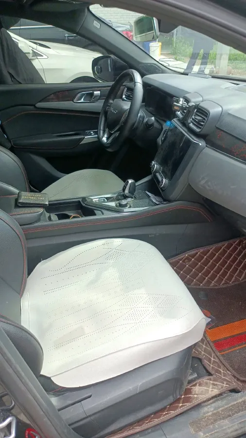 2019 Qoros 5 1.6T 197HP L4 7DCT,autocango,china used car exporter,china ev exporter,chinese used car exporter,chinese used ev exporter