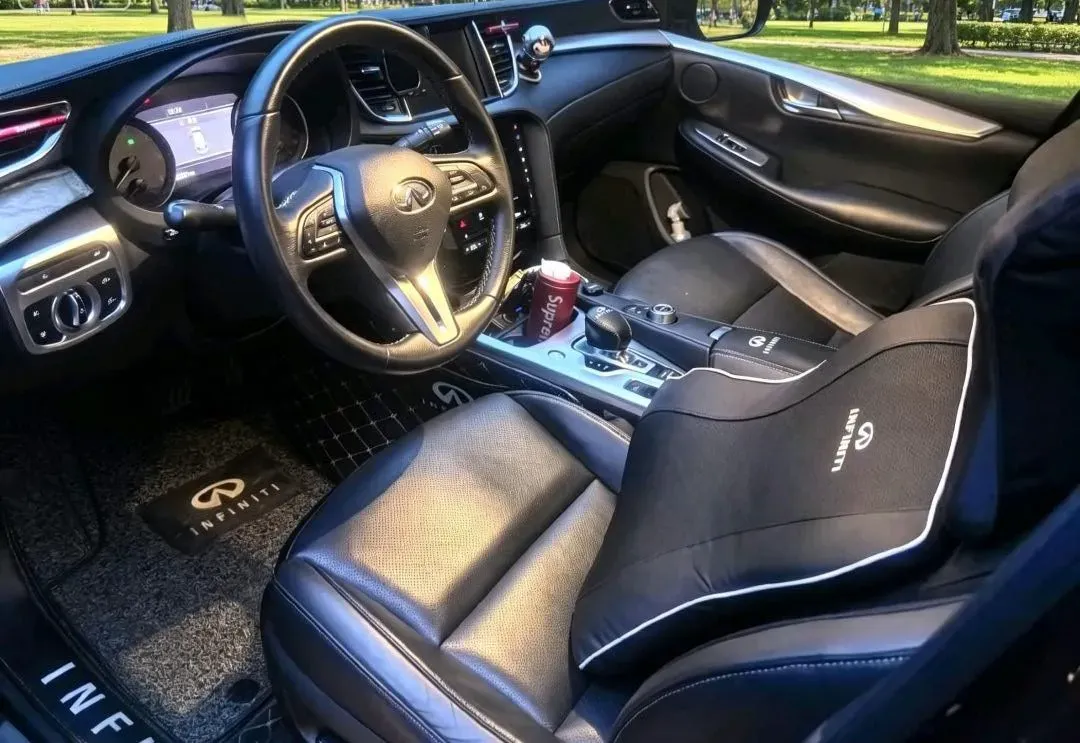 2018 Infiniti QX30 2.0T 211HP L4 7DCT,autocango,china used car exporter,china ev exporter,chinese used car exporter,chinese used ev exporter