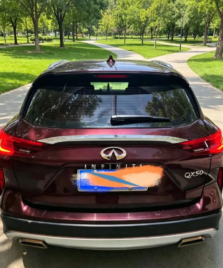 2018 Infiniti QX30 2.0T 211HP L4 7DCT,autocango,china used car exporter,china ev exporter,chinese used car exporter,chinese used ev exporter