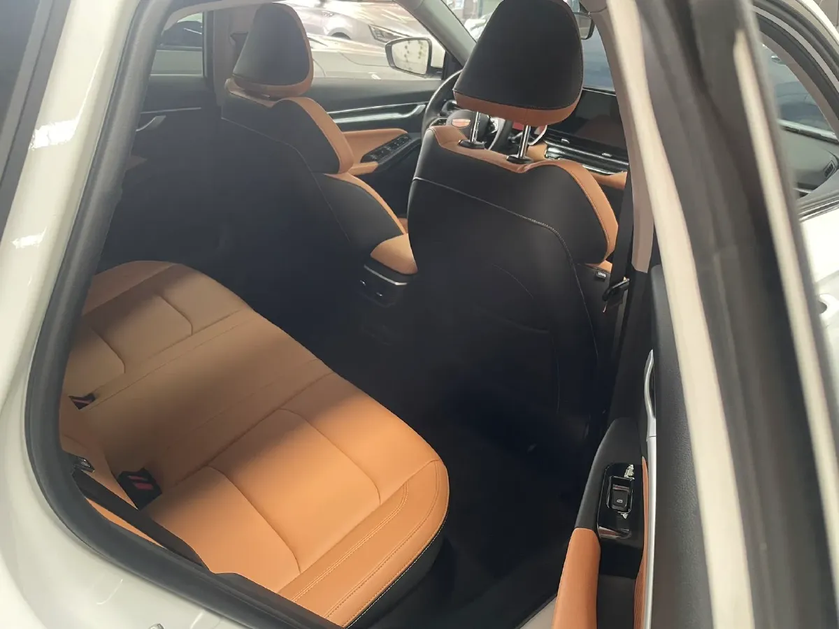 2025 Geely Emgrand 1.5L 127HP L4 CVT,autocango,china used car exporter,china ev exporter,chinese used car exporter,chinese used ev exporter