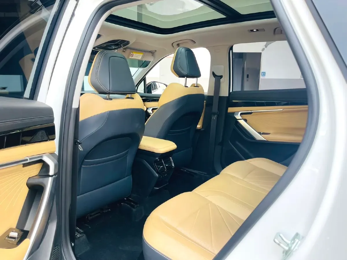 2023 Geely StarRay 1.5T 181HP L4 7DCT,autocango,china used car exporter,china ev exporter,chinese used car exporter,chinese used ev exporter