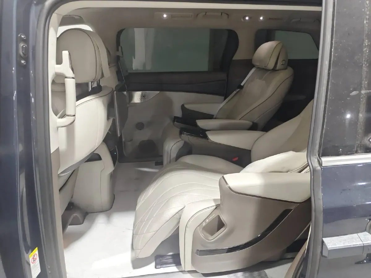 2022 Mercedes-Benz GLC Class 2.0T 197HP L4 9AT,autocango,china used car exporter,china ev exporter,chinese used car exporter,chinese used ev exporter