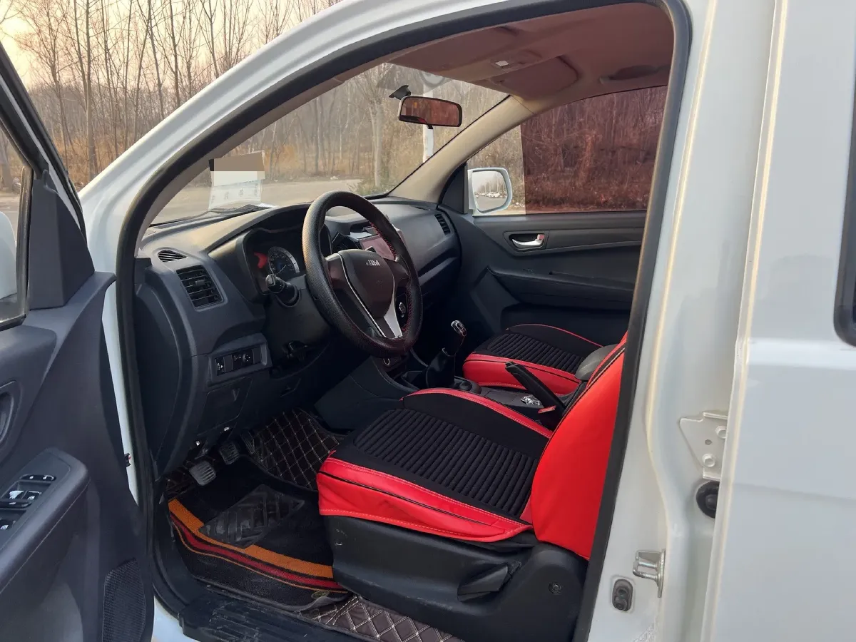 2018 Isuzu RE-MAX Jim 2.8T 116HP L4 5MT,autocango,china used car exporter,china ev exporter,chinese used car exporter,chinese used ev exporter