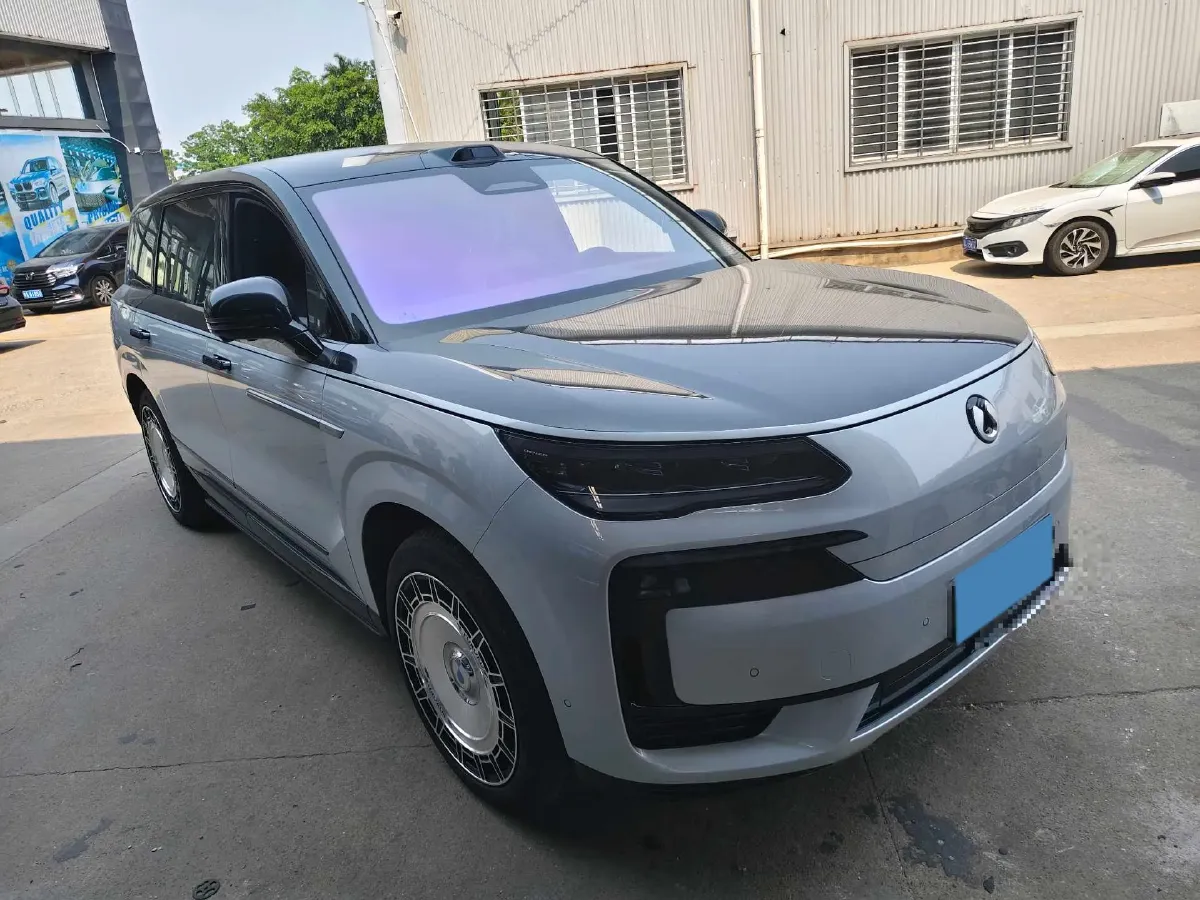 2026 Denza DenzaN9 2.0T 207HP L4 E-CVT PHEV,autocango,china used car exporter,china ev exporter,chinese used car exporter,chinese used ev exporter