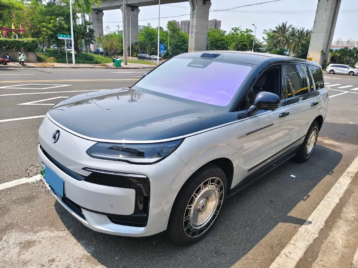 2026 Denza DenzaN9 2.0T 207HP L4 E-CVT PHEV,autocango,china used car exporter,china ev exporter,chinese used car exporter,chinese used ev exporter