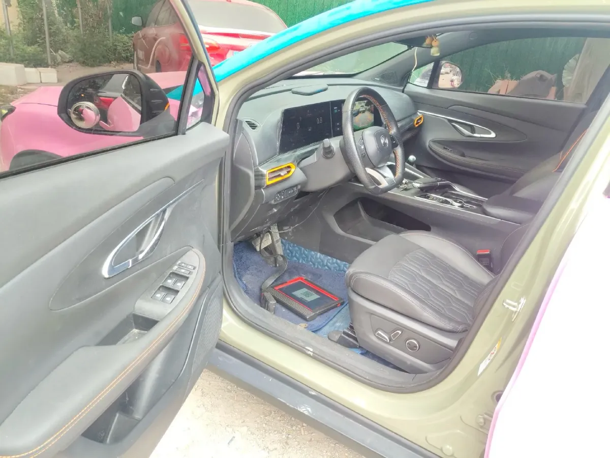 2020 ChangAn UNI-T 1.5T 180HP L4 7DCT,autocango,china used car exporter,china ev exporter,chinese used car exporter,chinese used ev exporter