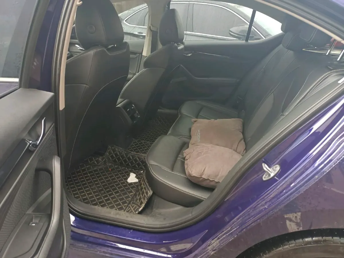 2021 Skoda Octavia 1.4T 150HP L4 7DCT,autocango,china used car exporter,china ev exporter,chinese used car exporter,chinese used ev exporter