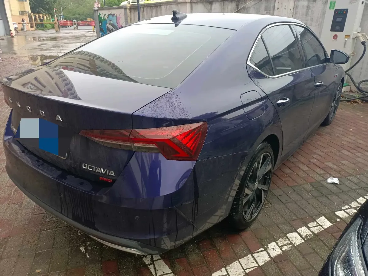 2021 Skoda Octavia 1.4T 150HP L4 7DCT,autocango,china used car exporter,china ev exporter,chinese used car exporter,chinese used ev exporter