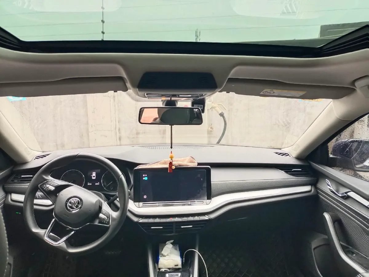 2021 Skoda Octavia 1.4T 150HP L4 7DCT,autocango,china used car exporter,china ev exporter,chinese used car exporter,chinese used ev exporter