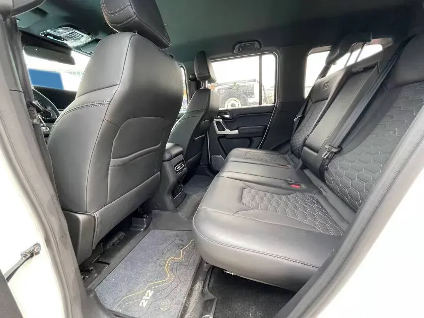 2024 212 212 T01 2.0T 252HP L4 8AT,autocango,china used car exporter,china ev exporter,chinese used car exporter,chinese used ev exporter