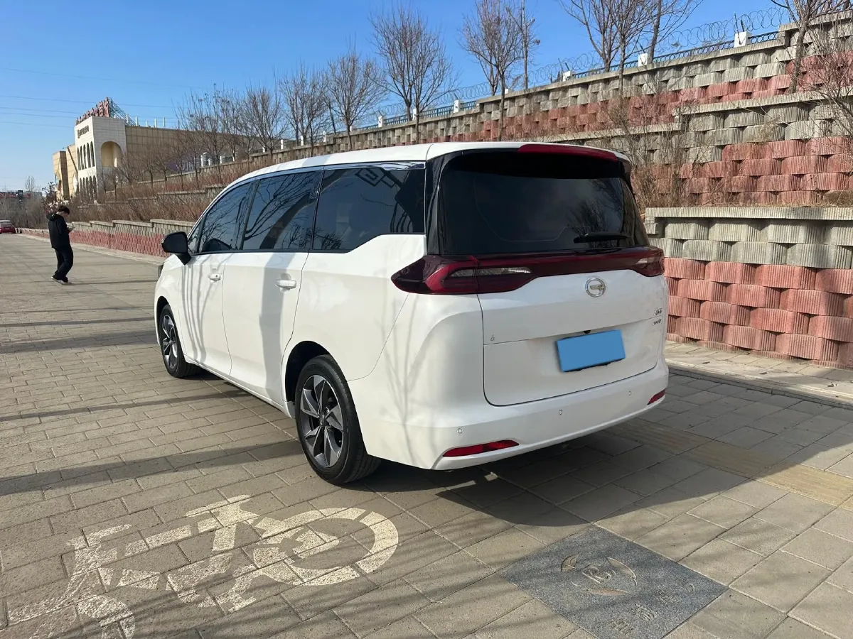 2021 GAC Trumpchi M6 1.5T 169HP L4 7DCT,autocango,china used car exporter,china ev exporter,chinese used car exporter,chinese used ev exporter