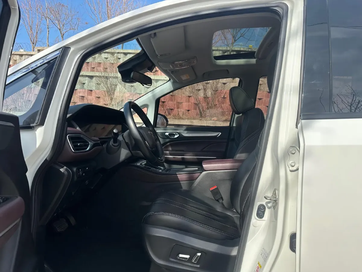 2021 GAC Trumpchi M6 1.5T 169HP L4 7DCT,autocango,china used car exporter,china ev exporter,chinese used car exporter,chinese used ev exporter