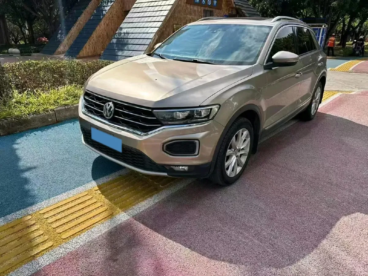 2019 Volkswagen T-Roc 1.4T 131HP L4 7DCT,autocango,china used car exporter,china ev exporter,chinese used car exporter,chinese used ev exporter