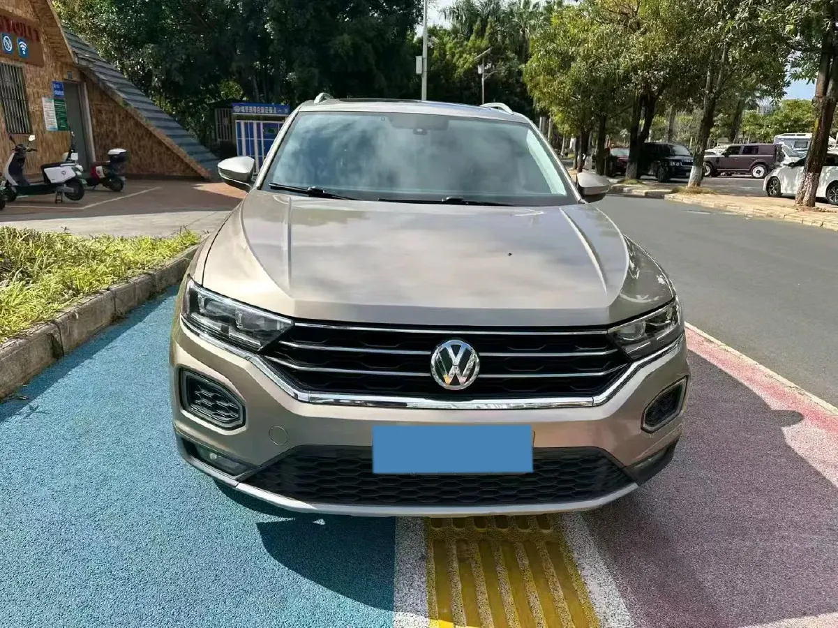 2019 Volkswagen T-Roc 1.4T 131HP L4 7DCT,autocango,china used car exporter,china ev exporter,chinese used car exporter,chinese used ev exporter