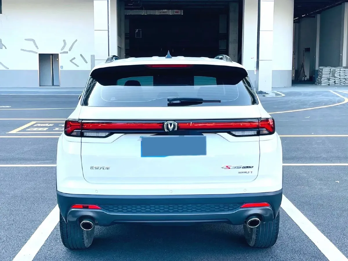 2023 ChangAn CS35 Plus 1.4T 160HP L4 7DCT,autocango,china used car exporter,china ev exporter,chinese used car exporter,chinese used ev exporter