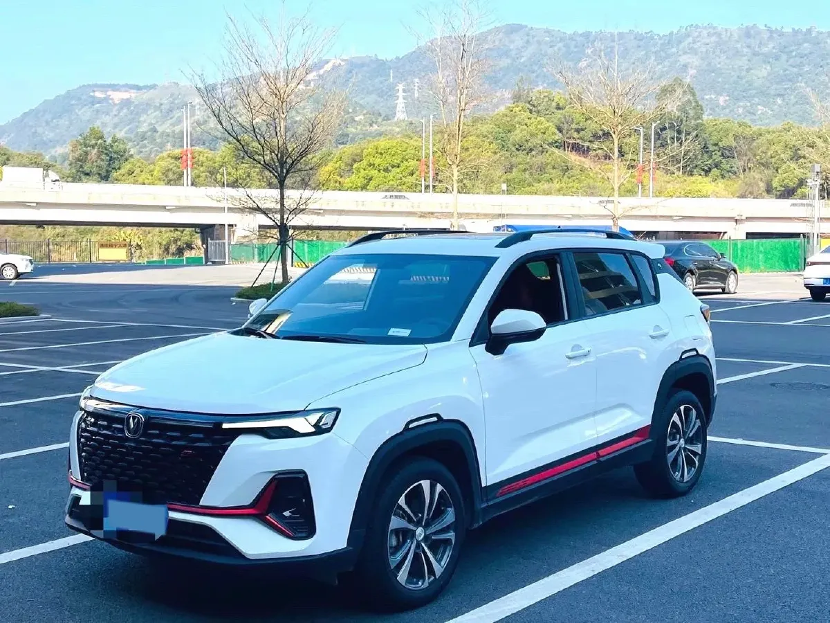 2023 ChangAn CS35 Plus 1.4T 160HP L4 7DCT,autocango,china used car exporter,china ev exporter,chinese used car exporter,chinese used ev exporter