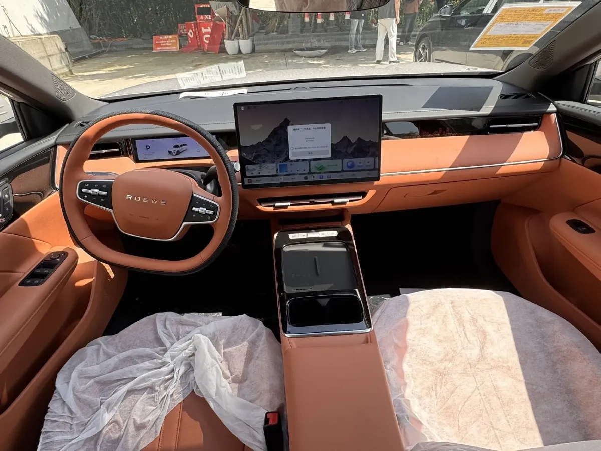 2021 Roewe i5 1.5L 120HP L4 CVT,autocango,china used car exporter,china ev exporter,chinese used car exporter,chinese used ev exporter