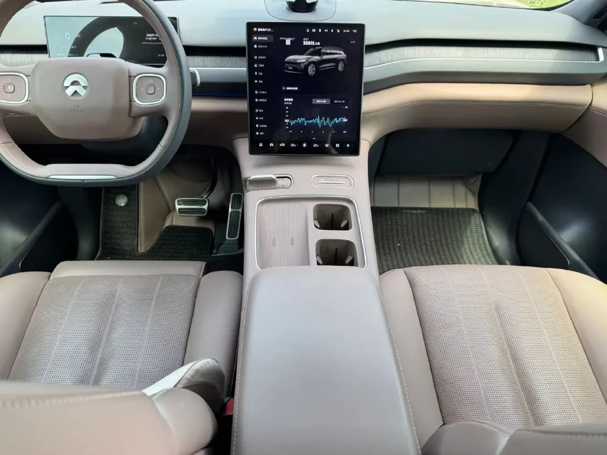 2024 Porsche Macan All-Electric BEV 100KWH,autocango,china used car exporter,china ev exporter,chinese used car exporter,chinese used ev exporter