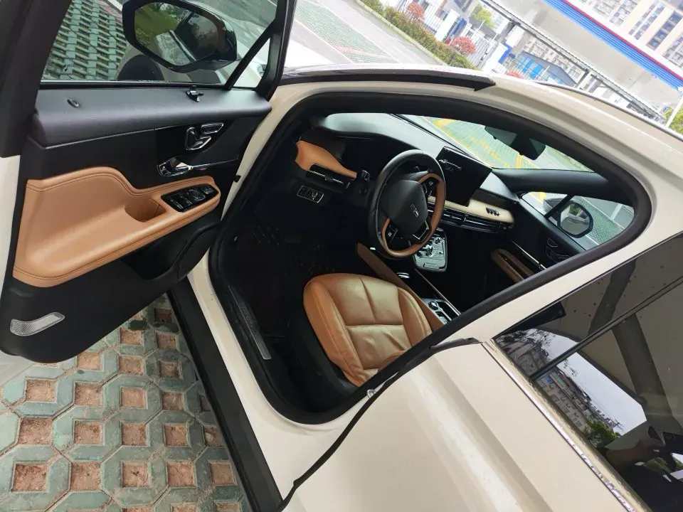 2022 Lincoln Corsair 2.0T 245HP L4 8AT,autocango,china used car exporter,china ev exporter,chinese used car exporter,chinese used ev exporter