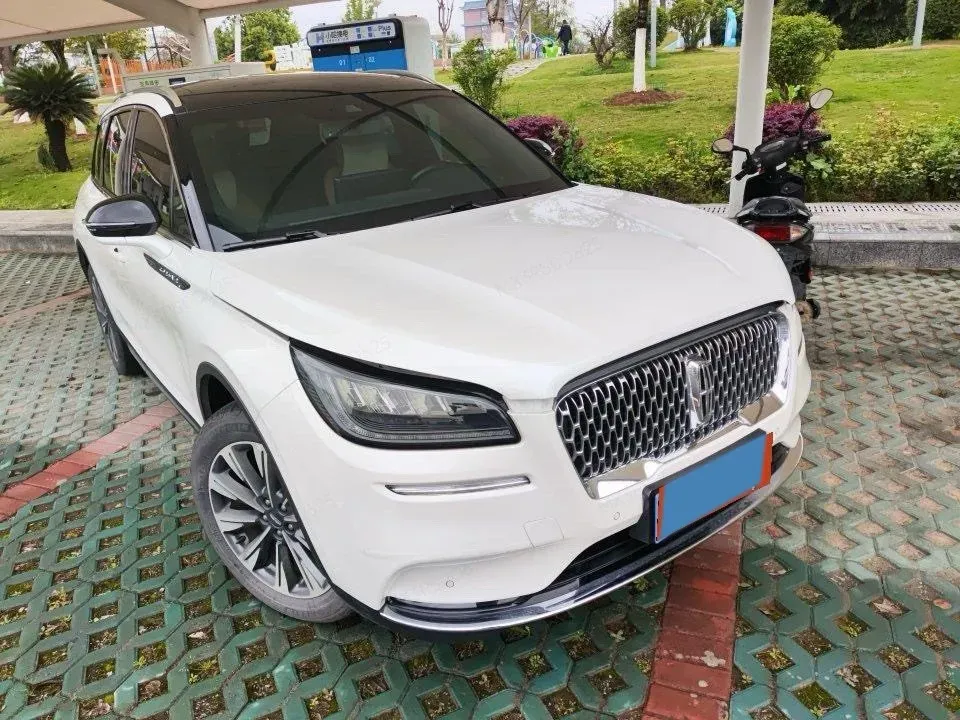 2022 Lincoln Corsair 2.0T 245HP L4 8AT,autocango,china used car exporter,china ev exporter,chinese used car exporter,chinese used ev exporter