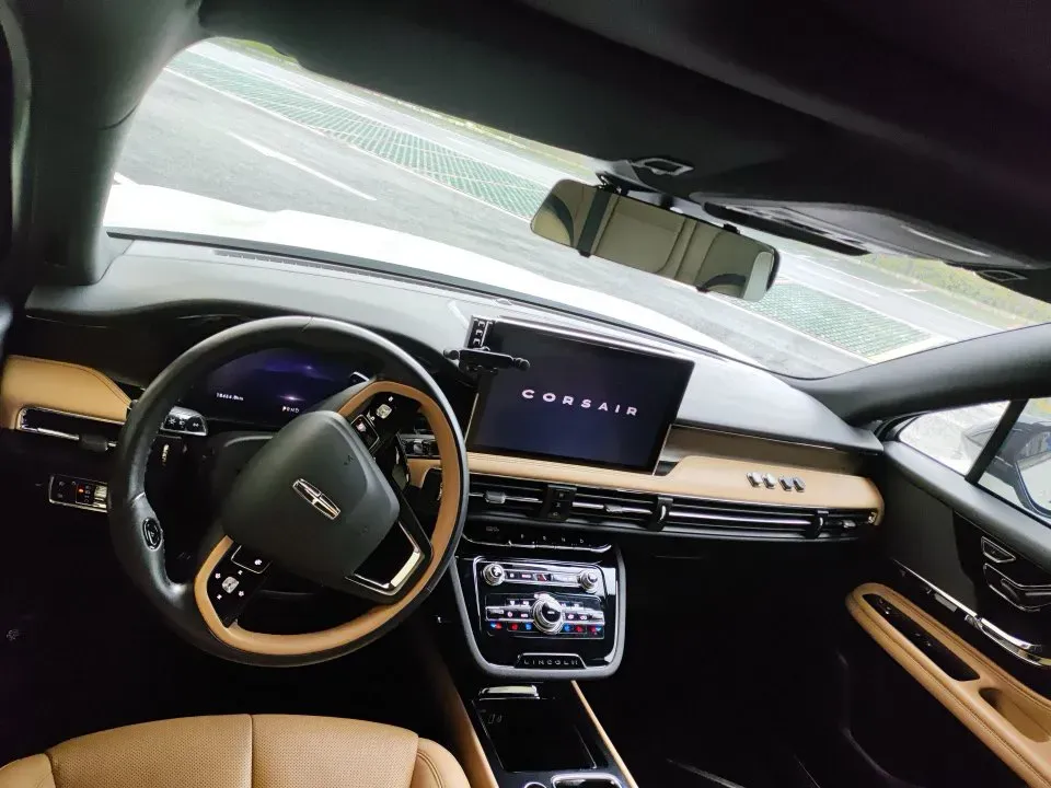 2022 Lincoln Corsair 2.0T 245HP L4 8AT,autocango,china used car exporter,china ev exporter,chinese used car exporter,chinese used ev exporter