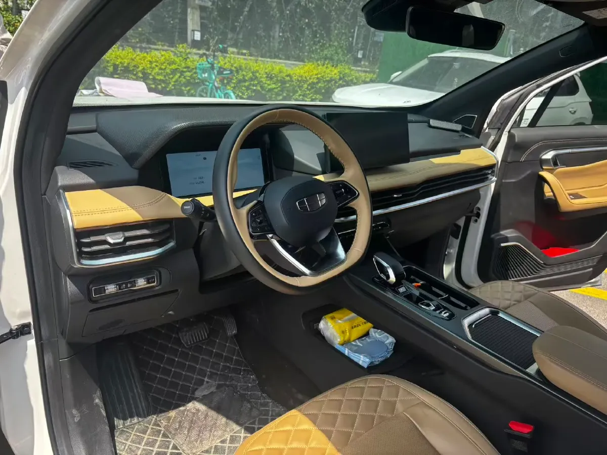 2023 Geely Okavango L 2.0T 218HP L4 7DCT,autocango,china used car exporter,china ev exporter,chinese used car exporter,chinese used ev exporter