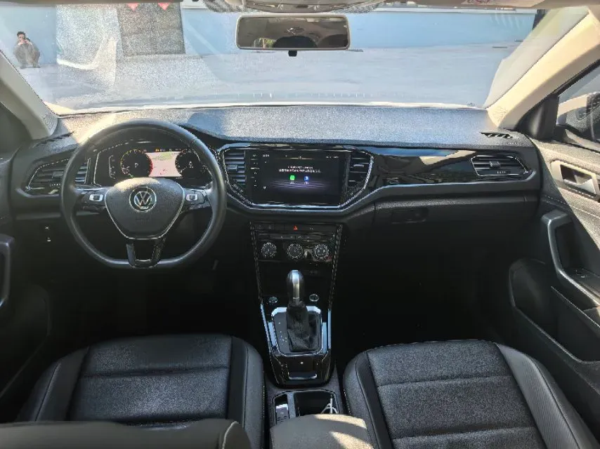 2022 Volkswagen T-Roc 1.4T 150HP L4 7DCT,autocango,china used car exporter,china ev exporter,chinese used car exporter,chinese used ev exporter