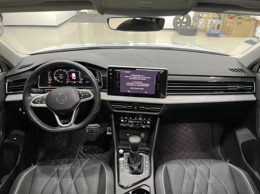 2024 Volkswagen Tiguan L 2.0T 186HP L4 7DCT,autocango,china used car exporter,china ev exporter,chinese used car exporter,chinese used ev exporter