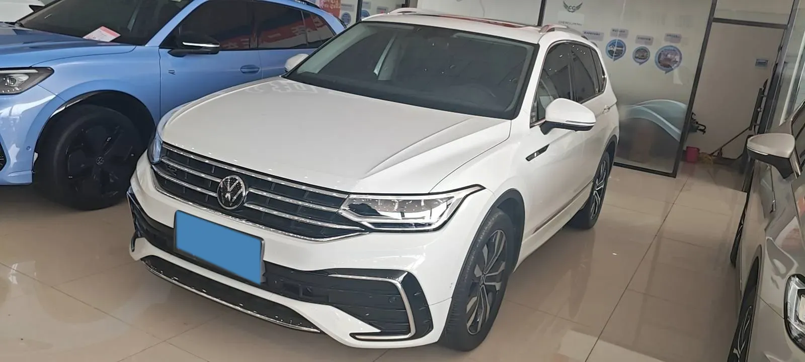 2024 Volkswagen Tiguan L 2.0T 186HP L4 7DCT,autocango,china used car exporter,china ev exporter,chinese used car exporter,chinese used ev exporter