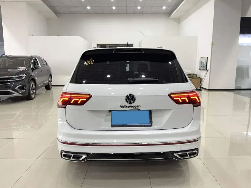 2024 Volkswagen Tiguan L 2.0T 186HP L4 7DCT,autocango,china used car exporter,china ev exporter,chinese used car exporter,chinese used ev exporter