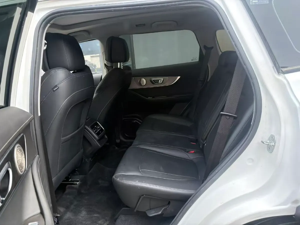 2024 Chery Tiggo 8 PRO 1.6T 197HP L4 7DCT,autocango,china used car exporter,china ev exporter,chinese used car exporter,chinese used ev exporter