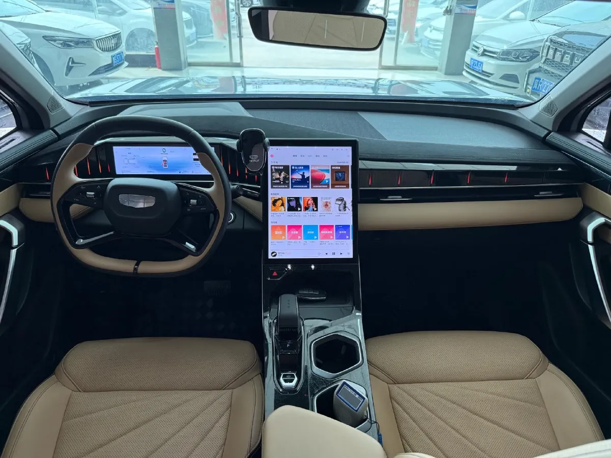 2023 Geely StarRay 1.5T 181HP L4 7DCT,autocango,china used car exporter,china ev exporter,chinese used car exporter,chinese used ev exporter