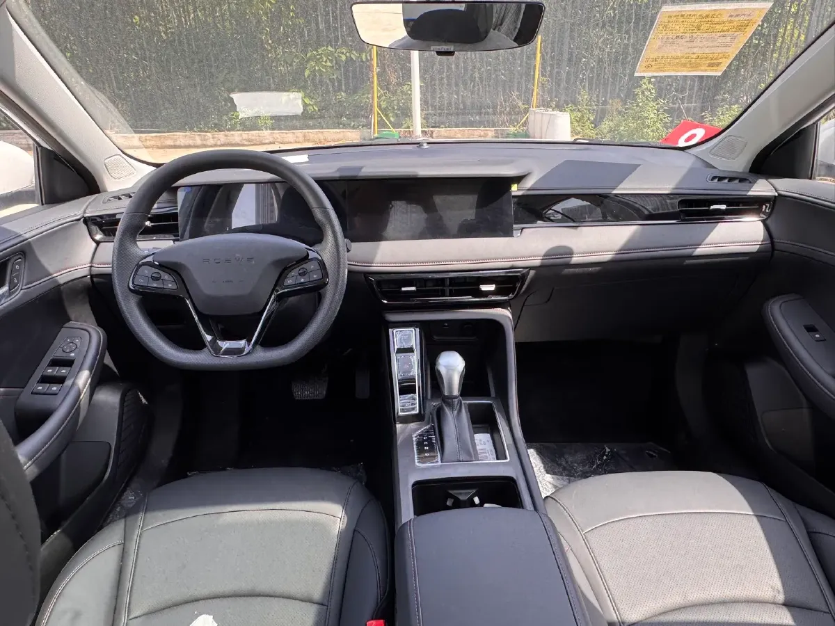 2026 Roewe i5 1.5L 129HP L4 CVT,autocango,china used car exporter,china ev exporter,chinese used car exporter,chinese used ev exporter