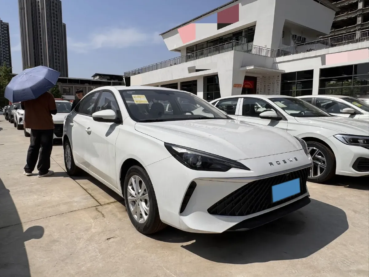 2026 Roewe i5 1.5L 129HP L4 CVT,autocango,china used car exporter,china ev exporter,chinese used car exporter,chinese used ev exporter