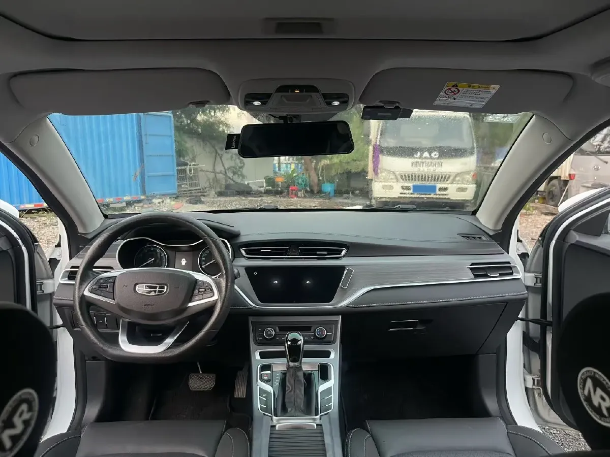 2021 BaoJun 530 1.5T 147HP L4 CVT,autocango,china used car exporter,china ev exporter,chinese used car exporter,chinese used ev exporter