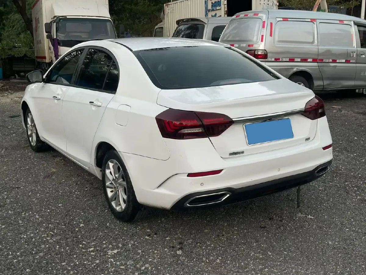 2021 BaoJun 530 1.5T 147HP L4 CVT,autocango,china used car exporter,china ev exporter,chinese used car exporter,chinese used ev exporter