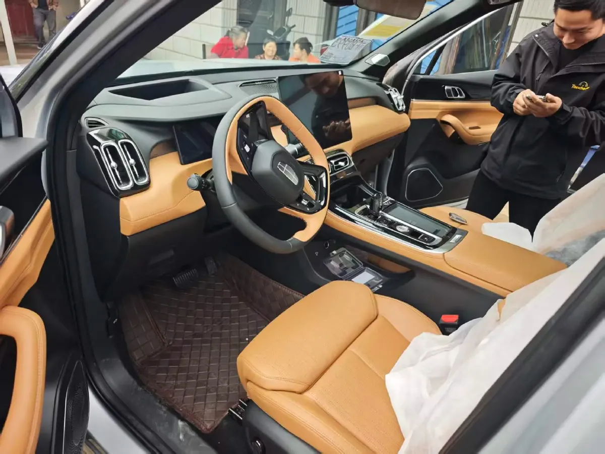 2025 Geely StarRay 1.5T 181HP L4 7DCT,autocango,china used car exporter,china ev exporter,chinese used car exporter,chinese used ev exporter