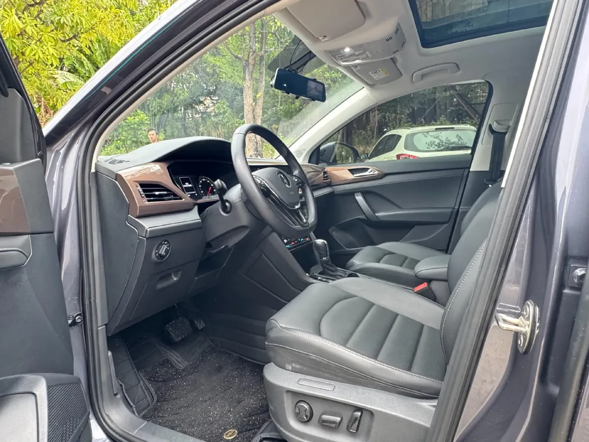 2021 Volkswagen Tharu 1.4T 150HP L4 7DCT,autocango,china used car exporter,china ev exporter,chinese used car exporter,chinese used ev exporter