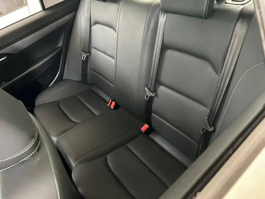 2021 Geely Emgrand 1.5L 109HP L4 CVT,autocango,china used car exporter,china ev exporter,chinese used car exporter,chinese used ev exporter