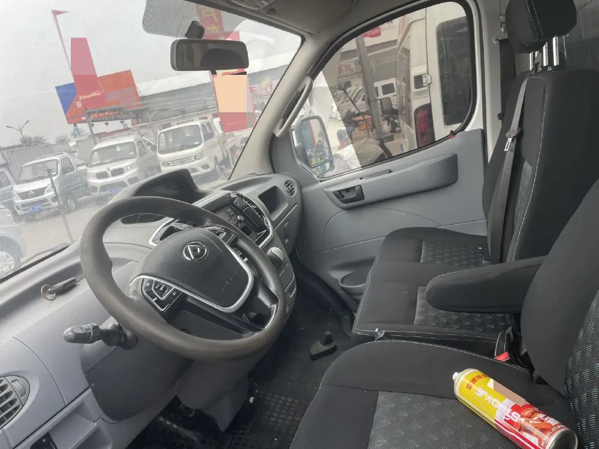 2021 MAXUS XinTu V80 2.0T 139HP L4 6MT,autocango,china used car exporter,china ev exporter,chinese used car exporter,chinese used ev exporter