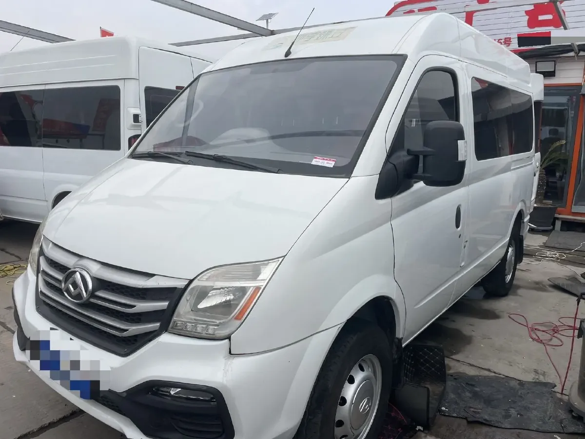 2021 MAXUS XinTu V80 2.0T 139HP L4 6MT,autocango,china used car exporter,china ev exporter,chinese used car exporter,chinese used ev exporter