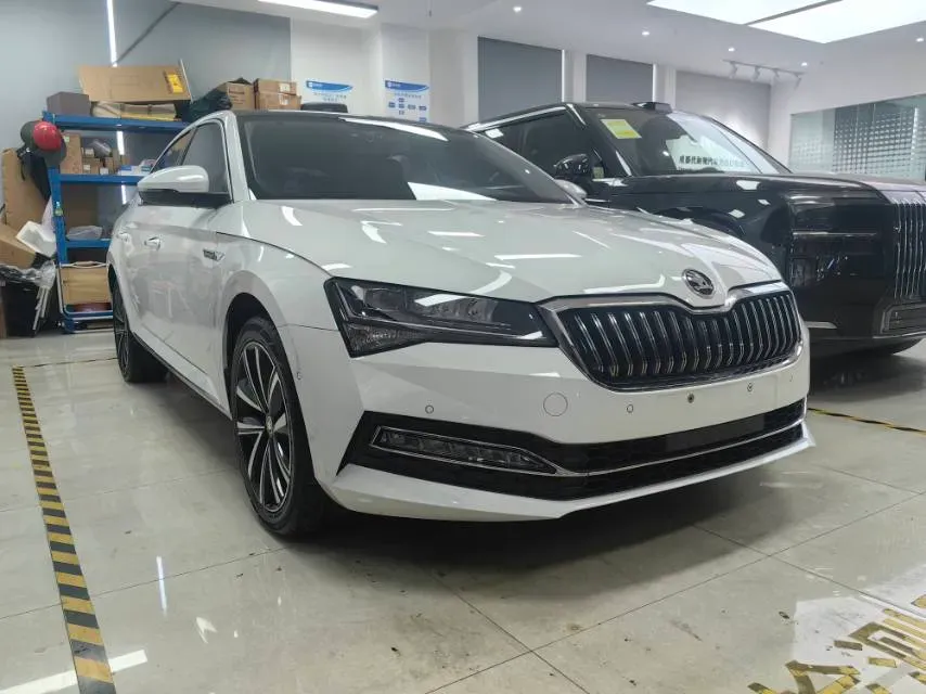 2022 Skoda Superb 1.4T 150HP L4 7DCT,autocango,china used car exporter,china ev exporter,chinese used car exporter,chinese used ev exporter